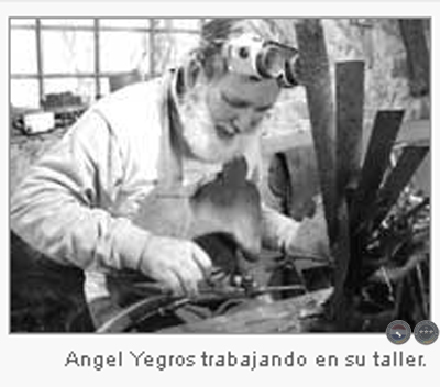 angel yegros trabajando en su taller abc 2003 portalguarani