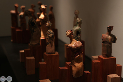 SERIE GUÍAS - ESCULTURA DE BEATRIZ COLOMBO