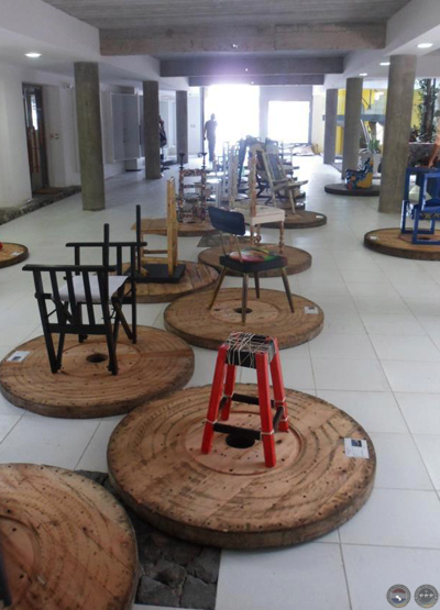 emplazamiento 2013 sillas intervenidas gente de arte 7 portalguarani
