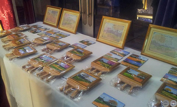 JUEGO DE NIÑOS, PINCELADAS AL ACRÍLICO, 2014